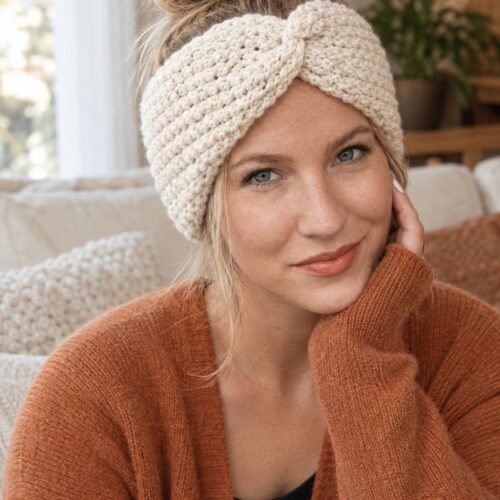 rochet ear warmer pattern worn as a twisted headband